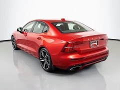 Used 2019  Volvo S60 4d Sedan FWD T5 R-Design at Graham Auto Mall near Mansfield&comma; OH