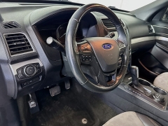 Used 2017  Ford Explorer 4d SUV 4WD XLT at Graham Auto Mall near Mansfield&comma; OH