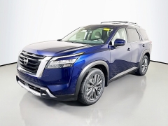 New 2025  Nissan Pathfinder SL 4WD at Dutro Auto near Zanesville&comma; OH