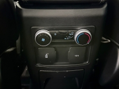 Used 2023  Ford Explorer XLT 4WD at Dutro Auto near Zanesville&comma; OH
