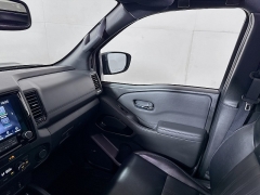 Used 2022  Nissan Frontier Crew Cab 4x4 PRO-4X Auto at Graham Auto Mall near Mansfield&comma; OH