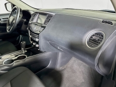 Used 2020  Nissan Pathfinder 4d SUV FWD SV at Dutro Auto near Zanesville&comma; OH