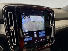 Used 2019  Volvo XC40 4d SUV AWD T5 Momentum at Graham Auto Mall near Mansfield&comma; OH