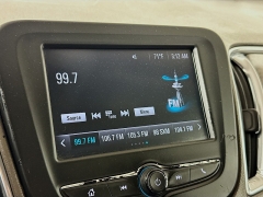 Used 2017  Chevrolet Malibu 4d Sedan LT at Graham Auto Mall near Mansfield&comma; OH