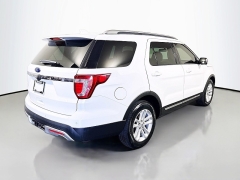 Used 2017  Ford Explorer 4d SUV FWD XLT at Graham Auto Mall near Mansfield&comma; OH