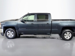 Used 2017  Chevrolet Silverado 1500 2WD Crew Cab LT at Graham Auto Mall near Mansfield&comma; OH