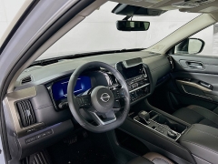 New 2025 Nissan Pathfinder Platinum 4WD at Dutro Auto near Zanesville, OH