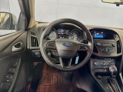 Used 2018  Ford Focus 4d Hatchback SE at Graham Auto Mall near Mansfield&comma; OH