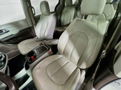 Used 2017  Chrysler Pacifica 4d Wagon Touring-L Plus at Graham Auto Mall near Mansfield&comma; OH