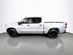 Used 2022  Chevrolet Silverado 1500 4WD Crew Cab 147" Custom at Graham Auto Mall near Mansfield&comma; OH