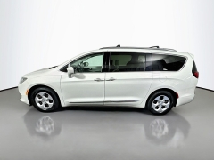 Used 2017  Chrysler Pacifica 4d Wagon Touring-L Plus at Graham Auto Mall near Mansfield&comma; OH