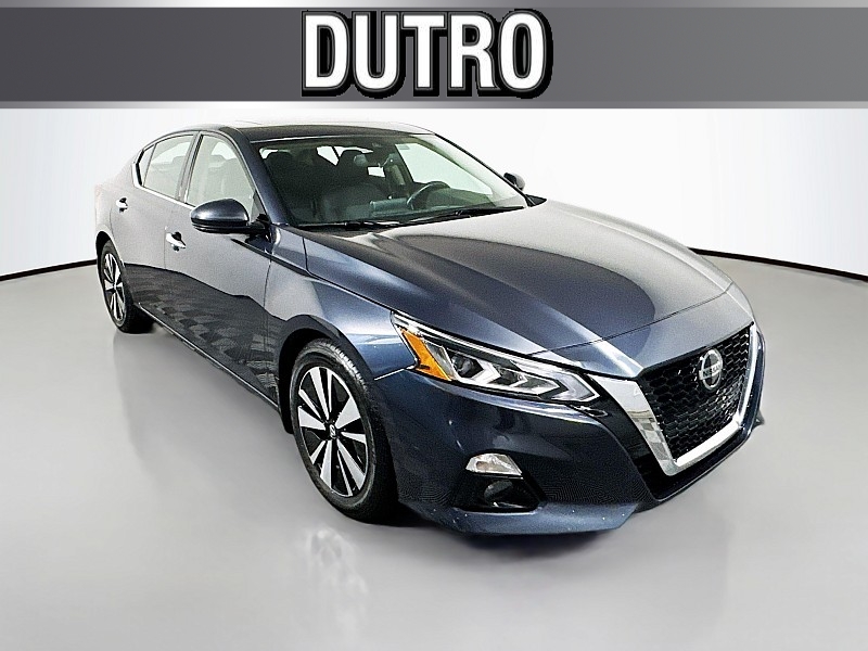 Used 2020  Nissan Altima 4d Sedan FWD 2.5L SV at Graham Auto Mall near Mansfield, OH