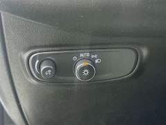 Used 2020  Chevrolet Equinox 4d SUV FWD LT w&sol;2FL at Graham Auto Mall near Mansfield&comma; OH