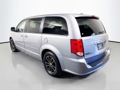 Used 2017  Dodge Grand Caravan 4d Wagon SE at Graham Auto Mall near Mansfield, OH