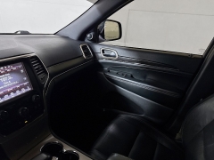 Used 2015  Jeep Grand Cherokee 4d SUV 4WD Limited at Graham Auto Mall near Mansfield&comma; OH