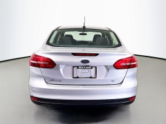 Used 2017  Ford Focus 4d Sedan SE at Graham Auto Mall near Mansfield&comma; OH
