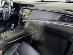 Used 2017  Cadillac XT5 4d SUV FWD Luxury at Graham Auto Mall near Mansfield, OH