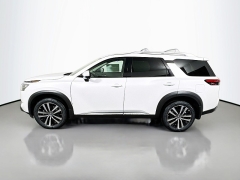 New 2025  Nissan Pathfinder Platinum 4WD at Dutro Auto near Zanesville&comma; OH