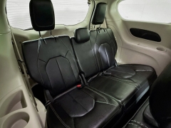 Used 2023  Chrysler Pacifica Touring L FWD at Dutro Auto near Zanesville&comma; OH