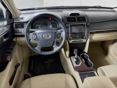 Used 2013  Toyota Camry 4d Sedan XLE at Dutro Auto near Zanesville&comma; OH