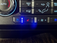 Used 2021  Ford Super Duty F-250 4WD LARIAT Crew Cab SRW 6&period;75' Box at Graham Auto Mall near Mansfield&comma; OH