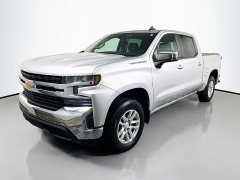 Used 2022  Chevrolet Silverado 1500 LTD 4WD Crew Cab 147" LT at Dutro Auto near Zanesville, OH