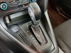 Used 2018  Ford Focus 4d Hatchback SE at Graham Auto Mall near Mansfield&comma; OH