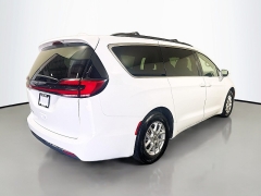 Used 2022  Chrysler Pacifica Touring L FWD at Graham Auto Mall near Mansfield&comma; OH