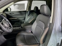 New 2025 Nissan Pathfinder Platinum 4WD at Dutro Auto near Zanesville, OH