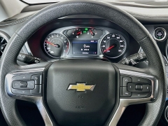 Used 2025  Chevrolet Blazer FWD 4dr LT w&sol;2LT at Dutro Auto near Zanesville&comma; OH