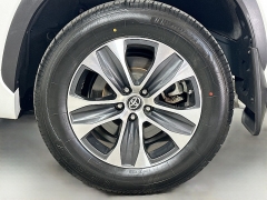 Used 2023  Toyota Highlander XLE AWD at Graham Auto Mall near Mansfield, OH