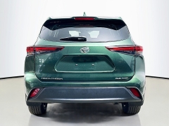 Used 2024  Toyota Highlander XLE AWD at Dutro Auto near Zanesville&comma; OH
