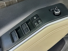 Used 2023  Toyota Highlander Hybrid Limited AWD at Dutro Auto near Zanesville&comma; OH