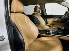 Used 2023  Kia Carnival LX Seat Package FWD at Dutro Auto near Zanesville&comma; OH