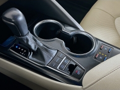 Used 2020  Toyota Camry Hybrid 4d Sedan XLE at Dutro Auto near Zanesville&comma; OH