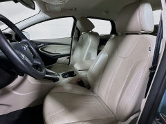 Used 2012  Ford Focus 4d Sedan SEL at Dutro Auto near Zanesville&comma; OH