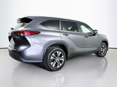 Used 2023  Toyota Highlander Hybrid XLE AWD at Dutro Auto near Zanesville&comma; OH