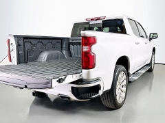 Used 2021  Chevrolet Silverado 1500 4WD Crew Cab 147" High Country at Graham Auto Mall near Mansfield, OH