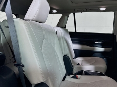 Used 2024  Toyota Grand Highlander Limited AWD at Dutro Auto near Zanesville&comma; OH