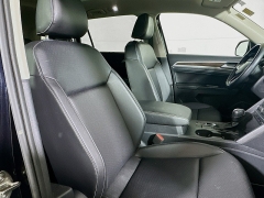 Used 2021  Volkswagen Atlas 2&period;0T SE w&sol;Technology FWD at Dutro Auto near Zanesville&comma; OH