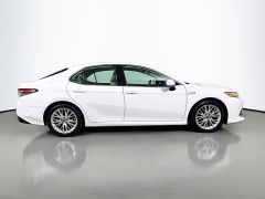 Used 2020  Toyota Camry Hybrid 4d Sedan XLE at Dutro Auto near Zanesville&comma; OH