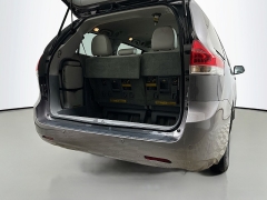 Used 2014 Toyota Sienna 4d Wagon XLE w/Auto Access Seat at Dutro Auto near Zanesville, OH