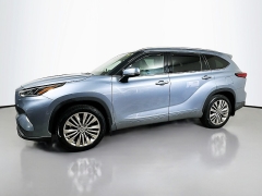 Used 2022  Toyota Highlander Platinum AWD at Graham Auto Mall near Mansfield, OH
