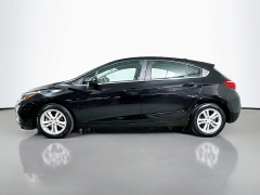 Used 2017  Chevrolet Cruze 4d Hatchback LT Auto at Dutro Auto near Zanesville&comma; OH