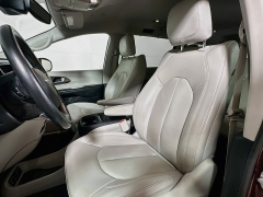 Used 2019  Chrysler Pacifica 4d Wagon Touring L at Dutro Auto near Zanesville&comma; OH