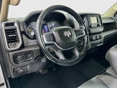 Used 2020  Ram 1500 4WD Crew Cab Big Horn at Dutro Auto near Zanesville&comma; OH