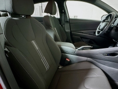 Used 2025  Hyundai Elantra SEL Sport IVT at Graham Auto Mall near Mansfield&comma; OH