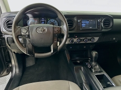 Used 2019  Toyota Tacoma 4WD Access Cab SR at Graham Auto Mall near Mansfield&comma; OH