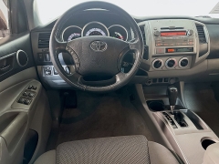 Used 2011  Toyota Tacoma 4WD Double Cab Short Bed Auto at Dutro Auto near Zanesville&comma; OH