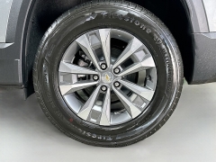 New 2026  Chevrolet Equinox FWD 4dr LT w&sol;1LT at Dutro Auto near Zanesville&comma; OH